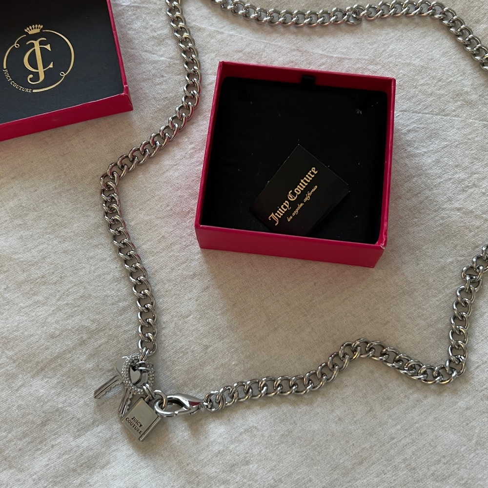 Juicy Couture Silver Charm Necklace or Waistlace !!! 😃 approximately 28“ - Picture 3 of 5